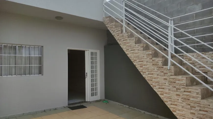 Foto 1 de Casa com 2 Quartos para venda ou aluguel, 65m² em Parque Residencial Salerno, Sumaré