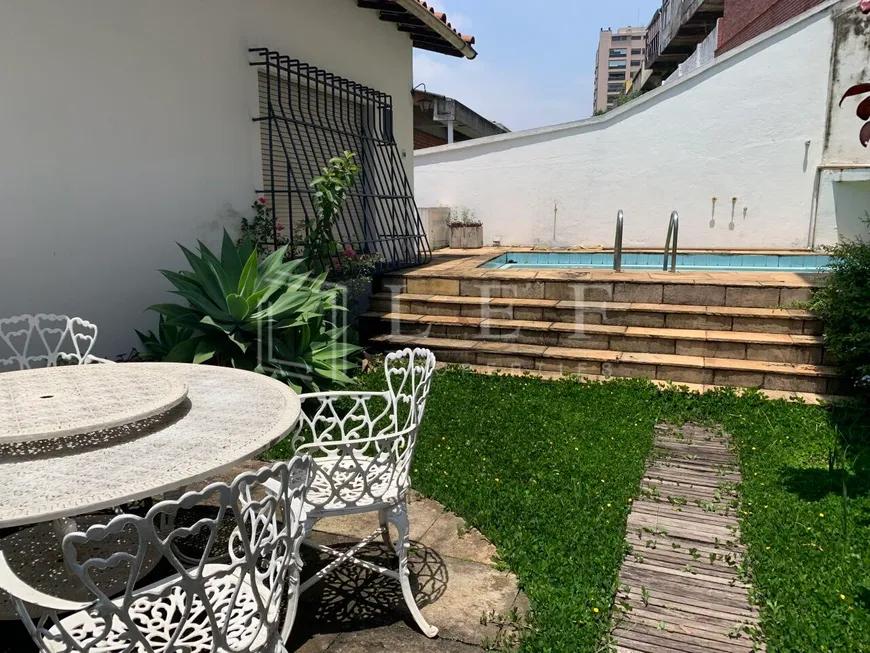 Foto 1 de Casa com 3 Quartos para venda ou aluguel, 293m² em Jardim Das Bandeiras, São Paulo