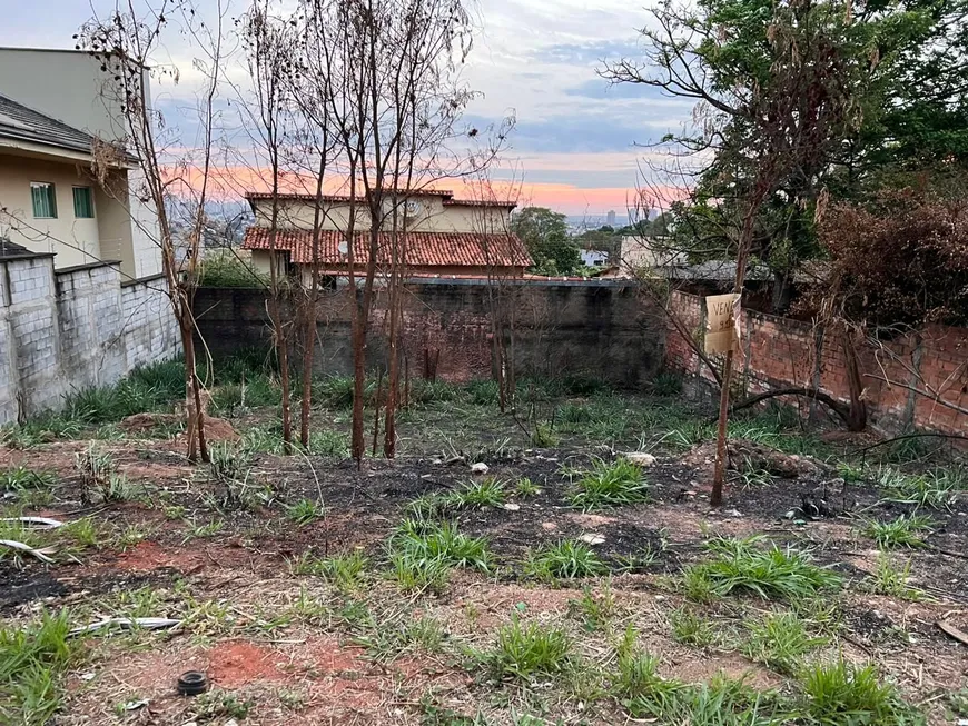 Foto 1 de Lote/Terreno à venda, 374m² em Setor Gentil Meireles, Goiânia