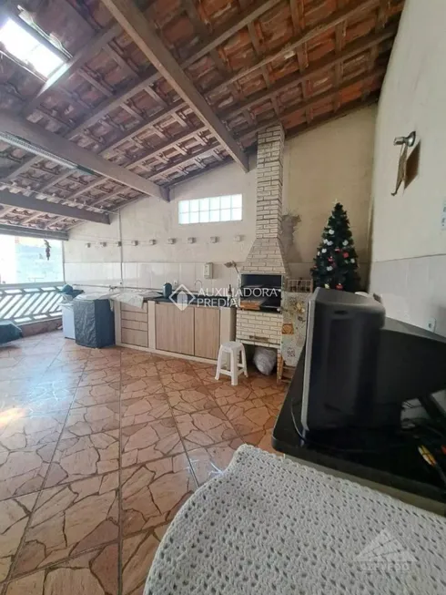 Foto 1 de Sobrado com 3 Quartos à venda, 203m² em Parque São Vicente, Mauá