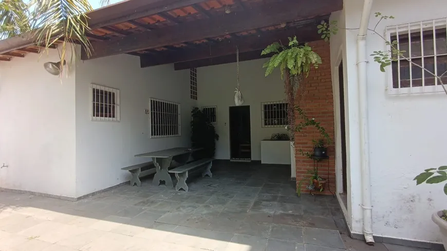 Foto 1 de Casa com 2 Quartos à venda, 75m² em Balneário Gaivota, Itanhaém