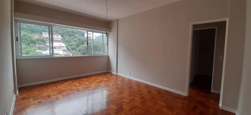 Foto 1 de Apartamento com 2 Quartos à venda, 75m² em Centro, Petrópolis