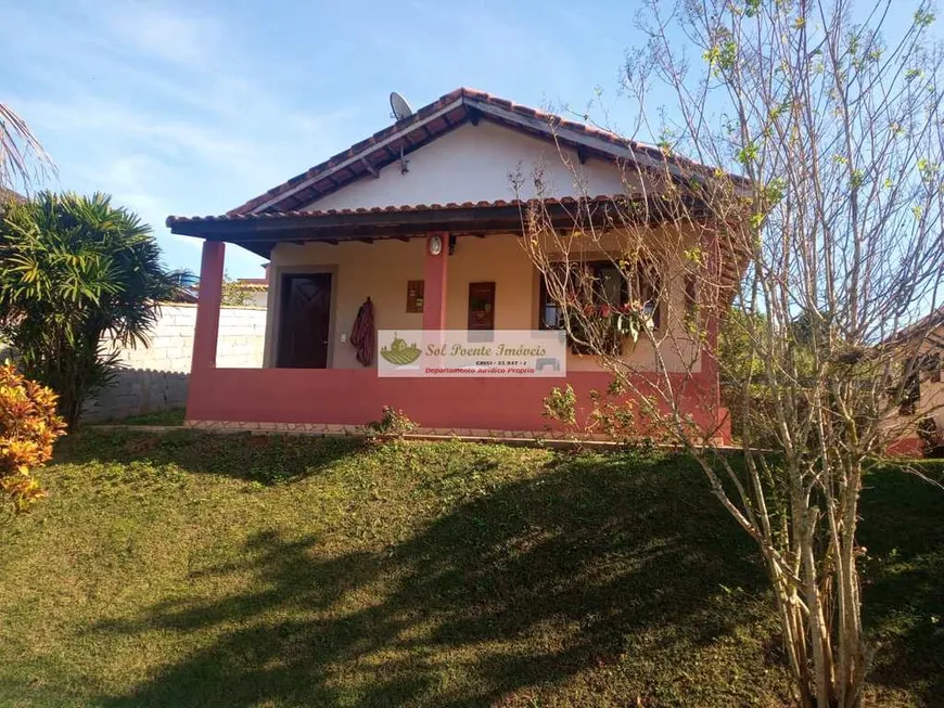 Foto 1 de Fazenda/Sítio com 2 Quartos à venda, 120m² em Centro, Pedro de Toledo