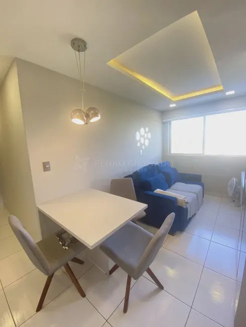 Foto 1 de Apartamento com 2 Quartos à venda, 54m² em Vila Vardelina, Maringá