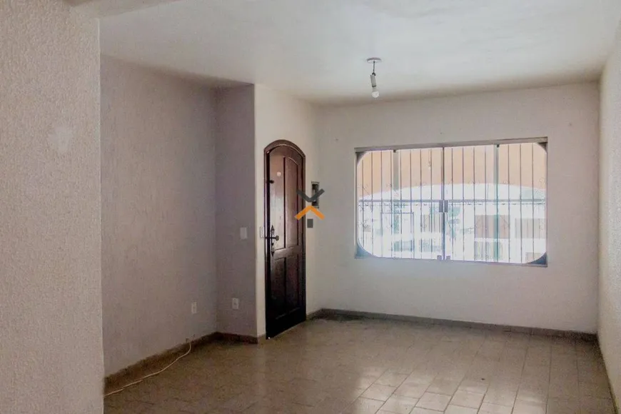 Foto 1 de Sobrado com 2 Quartos para venda ou aluguel, 160m² em Vila Linda, Santo André