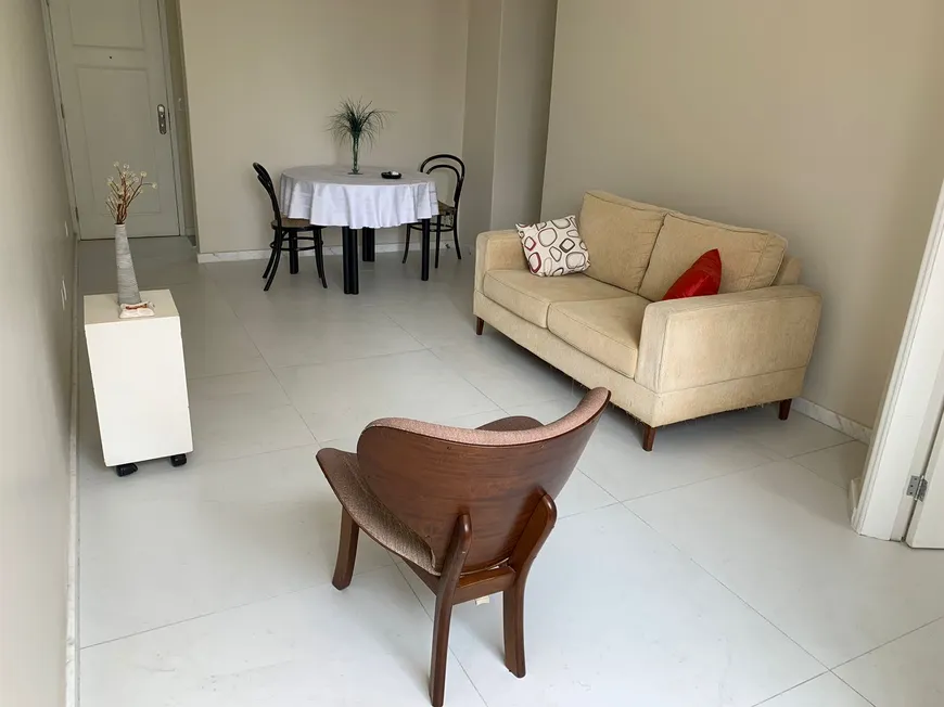 Foto 1 de Apartamento com 2 Quartos à venda, 65m² em Laranjeiras, Rio de Janeiro