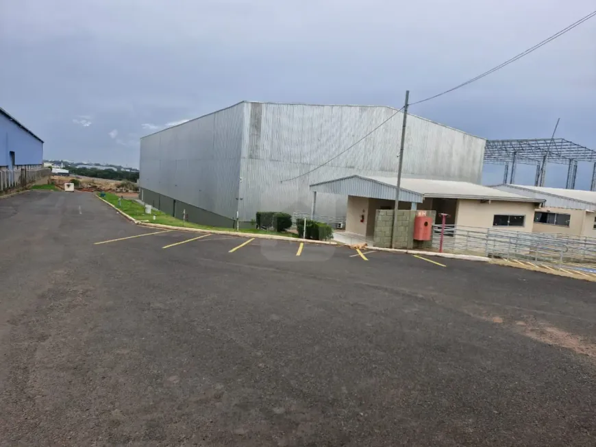 Foto 1 de Galpão/Depósito/Armazém para alugar, 2500m² em Distrito Industrial, Uberlândia