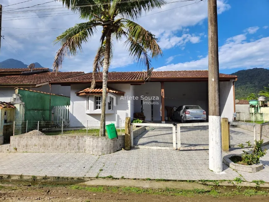 Foto 1 de Casa de Condomínio com 3 Quartos à venda, 136m² em Horto Florestal, Ubatuba