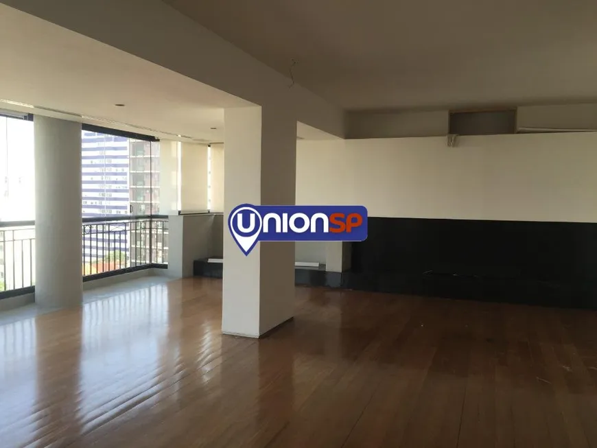 Foto 1 de Apartamento com 3 Quartos à venda, 215m² em Sumaré, São Paulo