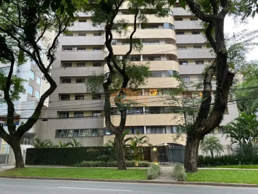 Foto 1 de Apartamento com 3 Quartos à venda, 142m² em Água Verde, Curitiba