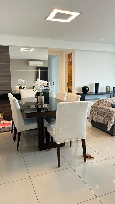Foto 1 de Apartamento com 4 Quartos à venda, 130m² em Fátima, Fortaleza