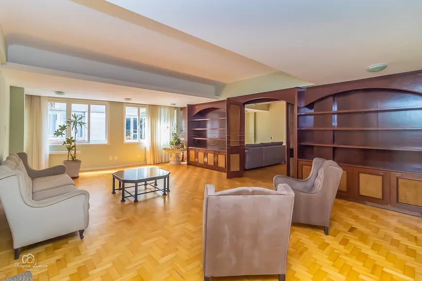 Foto 1 de Apartamento com 3 Quartos à venda, 205m² em Rio Branco, Porto Alegre