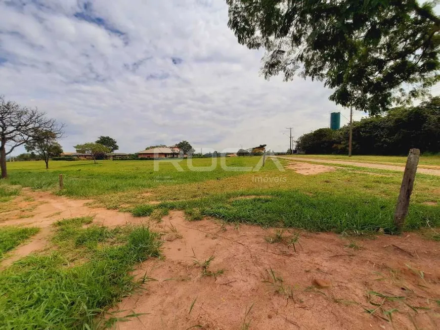 Foto 1 de Lote/Terreno à venda, 1695m² em Vila Pinhal, Itirapina