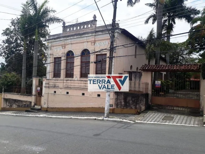 Foto 1 de Casa com 7 Quartos à venda, 346m² em , Cachoeira Paulista