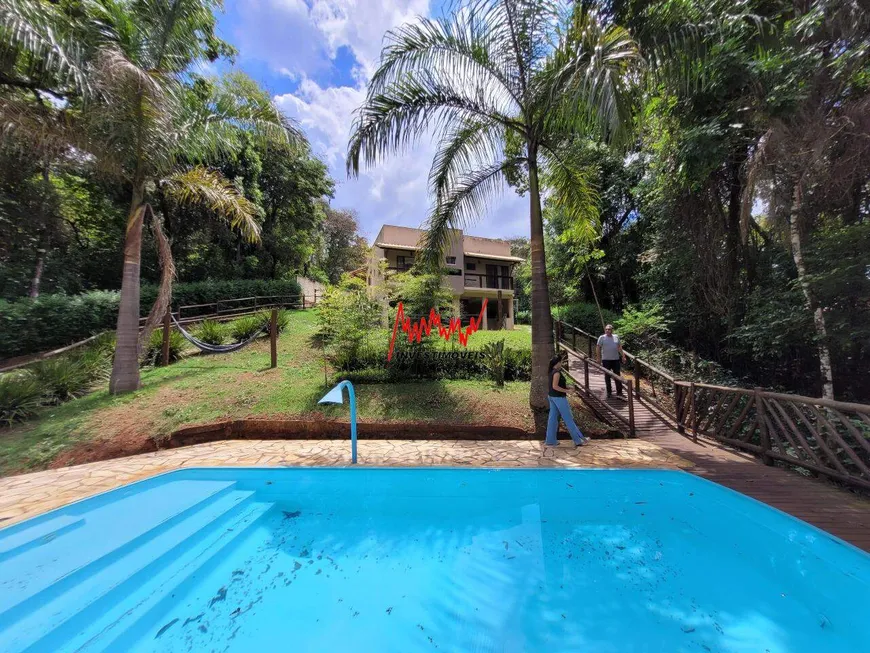 Foto 1 de Casa com 6 Quartos à venda, 200m² em , Brumadinho