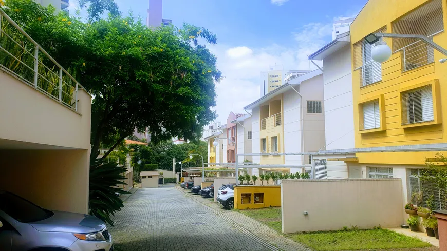 Foto 1 de Casa de Condomínio com 3 Quartos à venda, 163m² em Vila Mariana, São Paulo