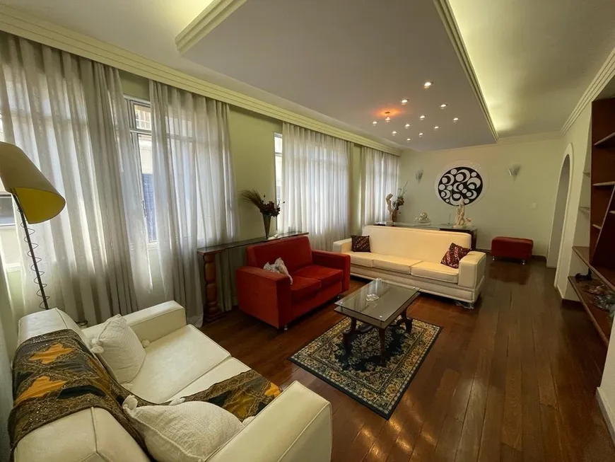 Foto 1 de Apartamento com 4 Quartos à venda, 230m² em Santo Agostinho, Belo Horizonte