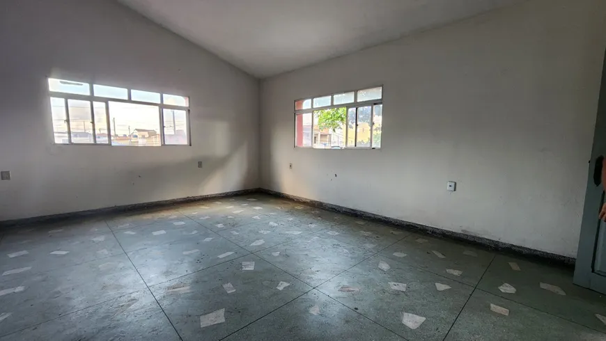 Foto 1 de Imóvel Comercial com 3 Quartos para alugar, 130m² em Guararapes, Jaboatão dos Guararapes