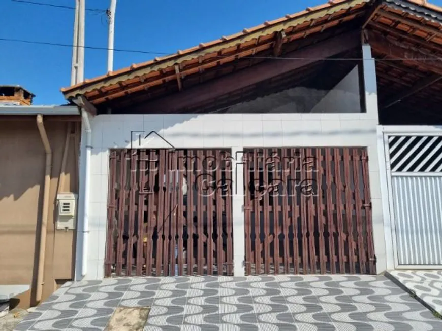 Foto 1 de Casa com 2 Quartos à venda, 125m² em Balneário Maracanã, Praia Grande