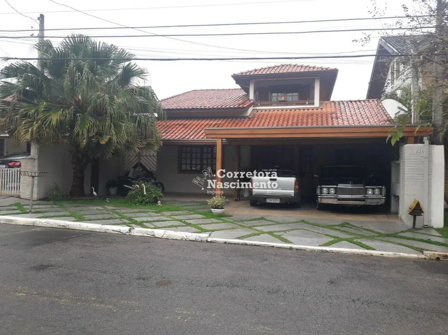 Foto 1 de Casa de Condomínio com 4 Quartos à venda, 250m² em Urbanova, São José dos Campos