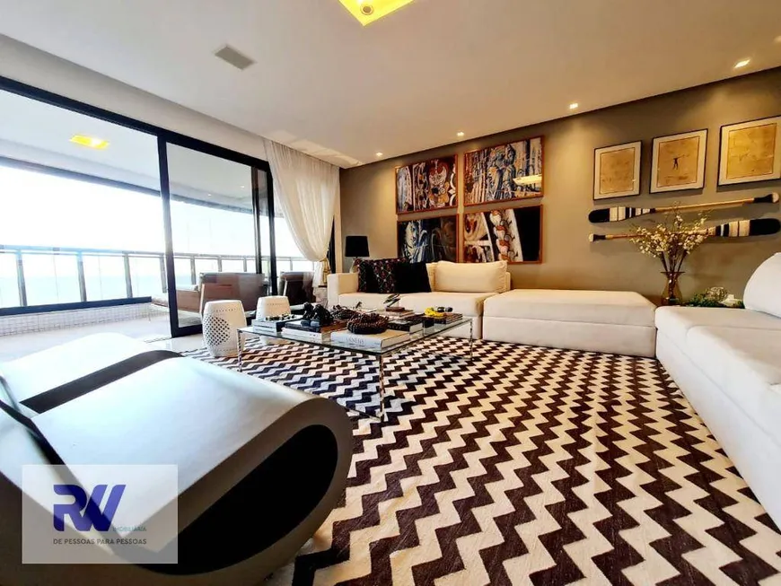 Foto 1 de Apartamento com 3 Quartos à venda, 330m² em Barra, Salvador
