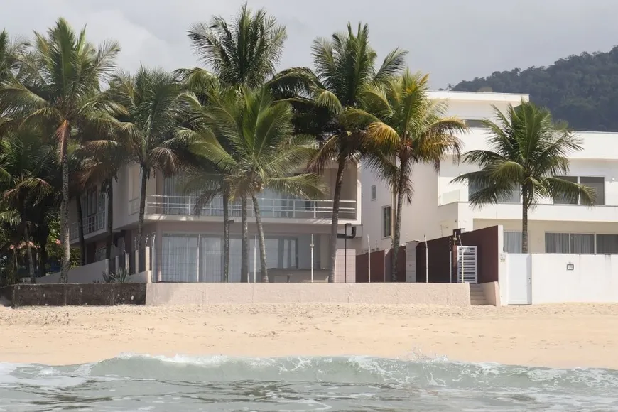 Foto 1 de Casa com 4 Quartos à venda, 325m² em PRAIA DE MARANDUBA, Ubatuba