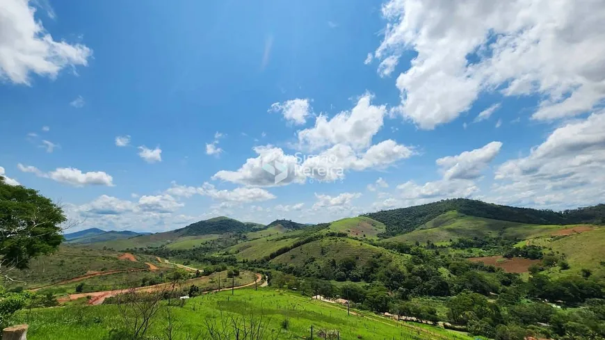 Foto 1 de Lote/Terreno à venda, 1500m² em , Simão Pereira