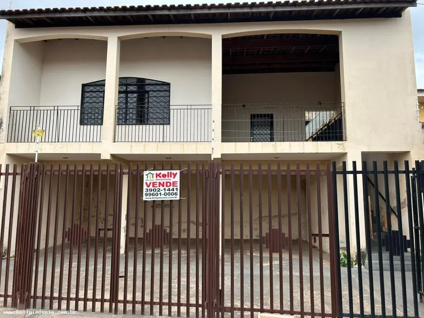 Foto 1 de Casa com 3 Quartos à venda, 220m² em Vila Verinha, Presidente Prudente