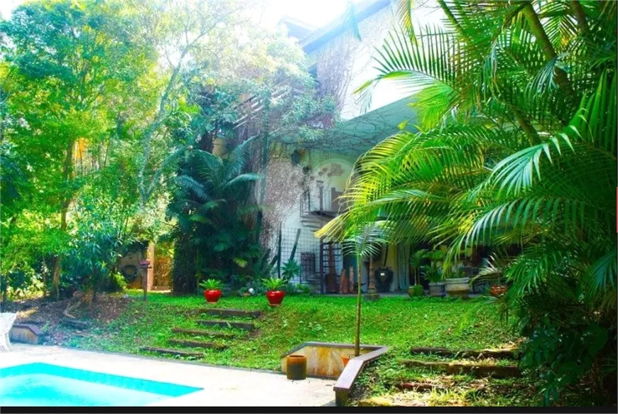 Foto 1 de Sobrado com 5 Quartos à venda, 1350m² em Jardim dos Estados, São Paulo
