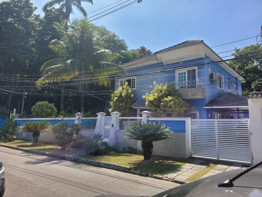 Foto 1 de Casa de Condomínio com 4 Quartos à venda, 323m² em Freguesia- Jacarepaguá, Rio de Janeiro