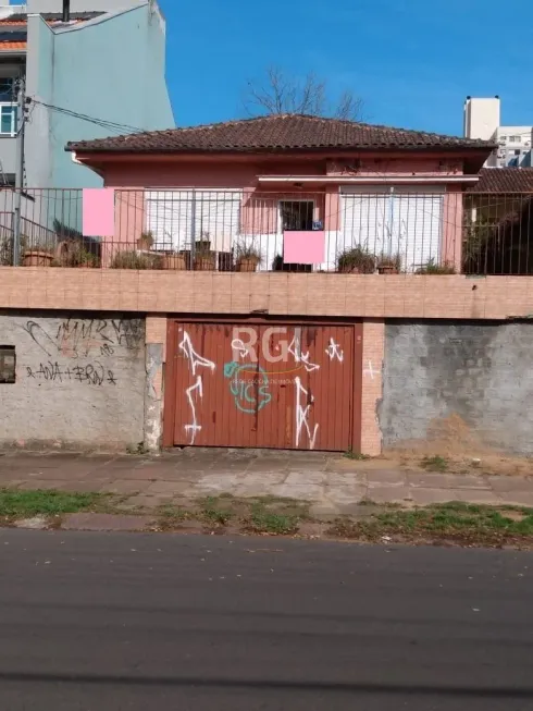 Foto 1 de Casa com 4 Quartos à venda, 281m² em Santana, Porto Alegre