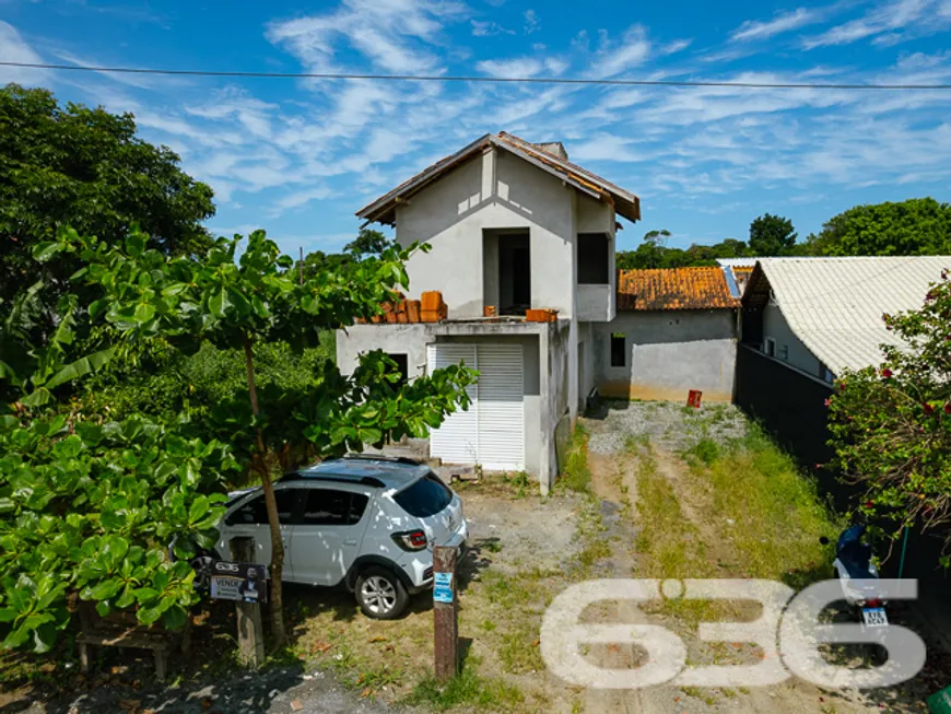 Foto 1 de Sobrado com 3 Quartos à venda, 260m² em Salinas, Balneário Barra do Sul