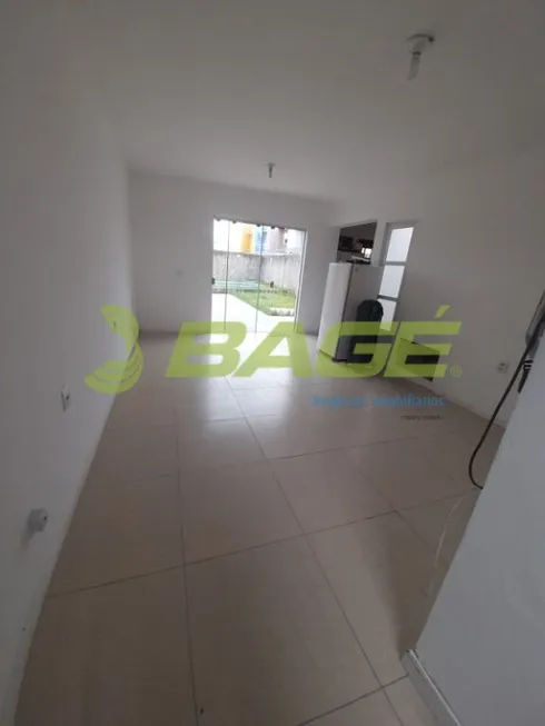 Foto 1 de Casa com 3 Quartos à venda, 70m² em Laranjal, Pelotas