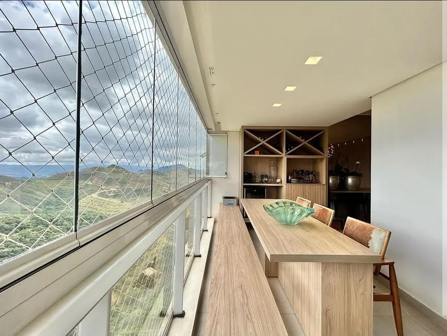 Foto 1 de Apartamento com 3 Quartos à venda, 137m² em Vila da Serra, Nova Lima