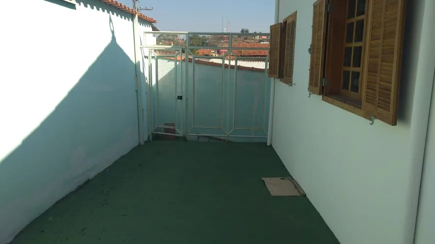 Foto 1 de Casa com 3 Quartos à venda, 243m² em Centro, Belo Vale