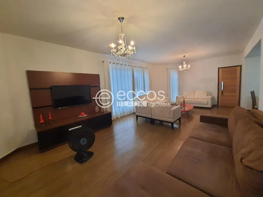 Foto 1 de Apartamento com 3 Quartos à venda, 172m² em Centro, Uberlândia