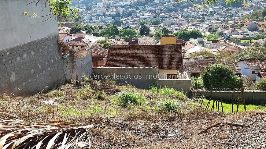 Foto 1 de Lote/Terreno à venda, 415m² em Quintas das Avenidas, Juiz de Fora