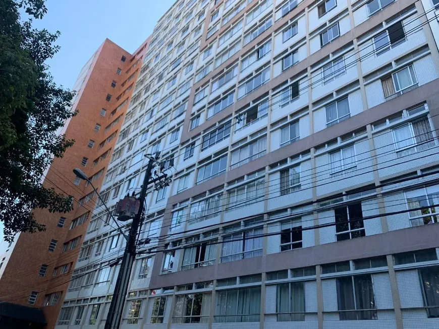 Foto 1 de Apartamento com 4 Quartos à venda, 136m² em Centro, Curitiba