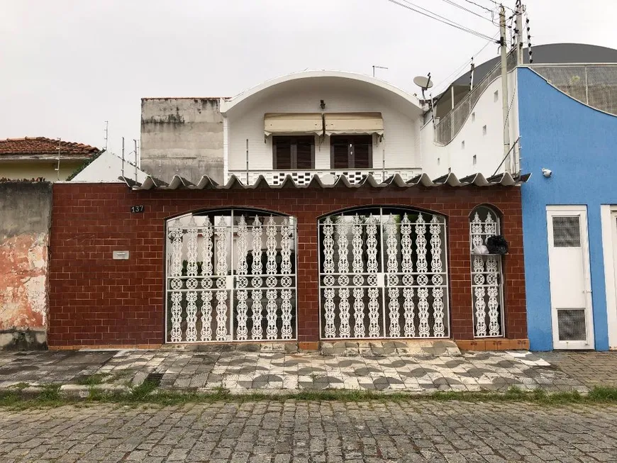 Foto 1 de Sobrado com 3 Quartos para venda ou aluguel, 217m² em Vila Adelina, Suzano