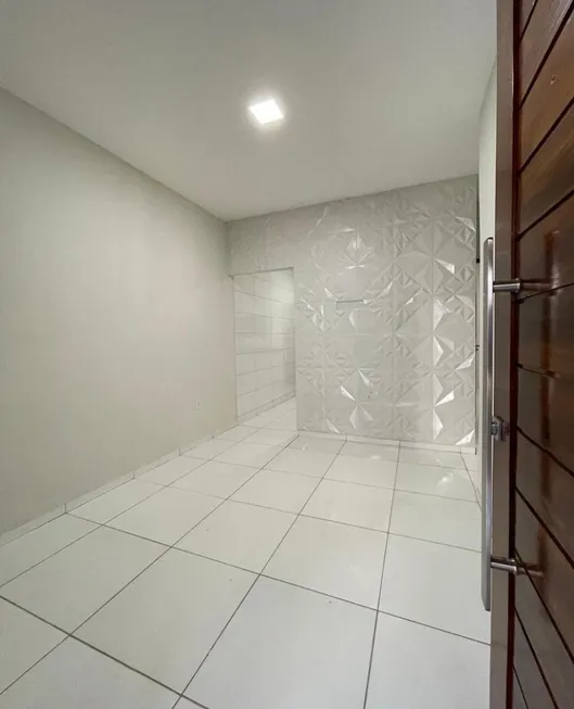 Foto 1 de Casa com 2 Quartos à venda, 95m² em Itapuã, Salvador