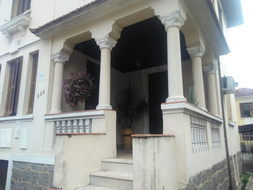 Foto 1 de Casa com 5 Quartos à venda, 324m² em Encruzilhada, Santos