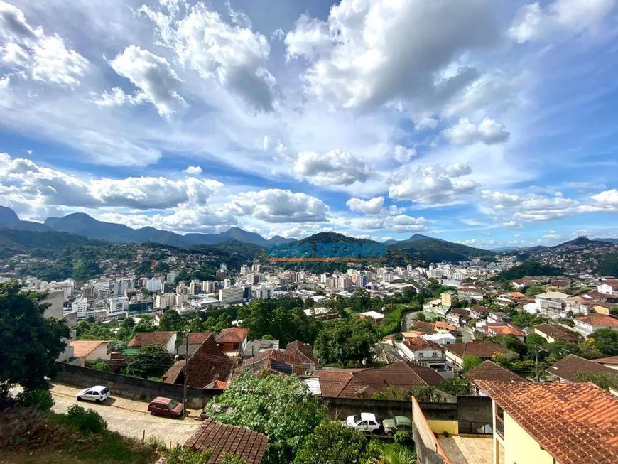 Foto 1 de Casa com 4 Quartos à venda, 400m² em Fazendinha, Teresópolis