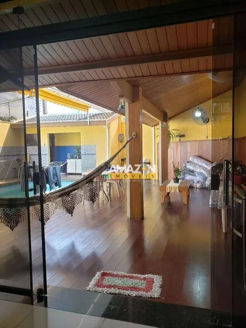 Foto 1 de Casa com 3 Quartos à venda, 260m² em Vila São José, Taubaté