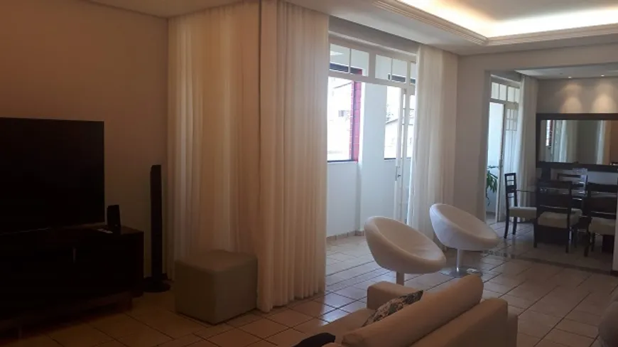 Foto 1 de Apartamento com 3 Quartos à venda, 190m² em Ana Lucia, Sabará