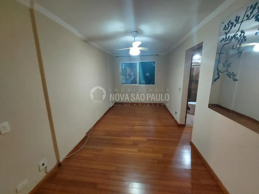 Foto 1 de Apartamento com 2 Quartos para alugar, 51m² em Jardim Celeste, São Paulo