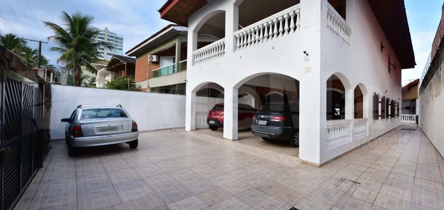 Foto 1 de Casa com 4 Quartos à venda, 358m² em Enseada, Guarujá