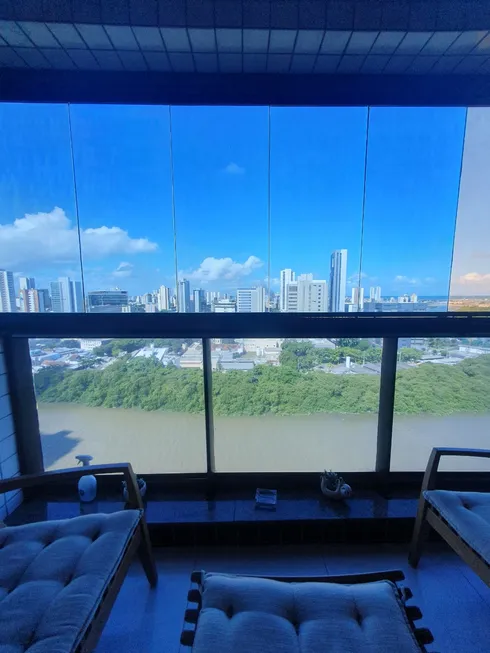 Foto 1 de Apartamento com 3 Quartos à venda, 152m² em Ilha do Retiro, Recife