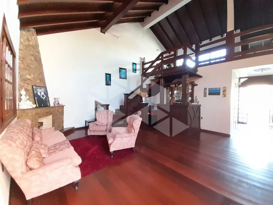 Foto 1 de Casa com 4 Quartos para alugar, 142m² em Mathias Velho, Canoas