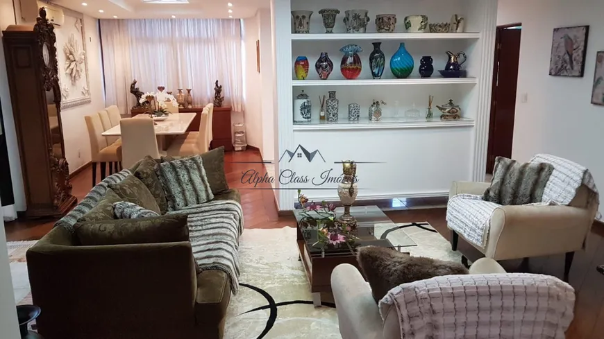 Foto 1 de Casa de Condomínio com 6 Quartos para venda ou aluguel, 558m² em Alphaville, Santana de Parnaíba