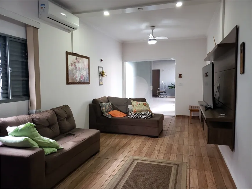 Foto 1 de Casa com 2 Quartos à venda, 240m² em Vila Nipônica, Bauru